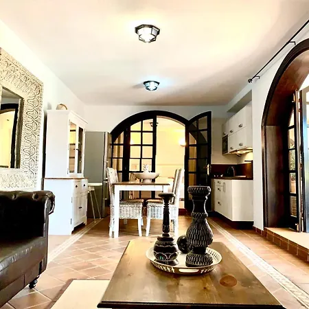 Your Holidays - Sta Mónica - *