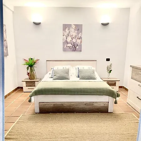 Your Holidays - Sta Mónica - Villa *