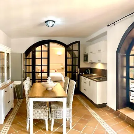 Your Holidays - Sta Monica - * Costa Adeje