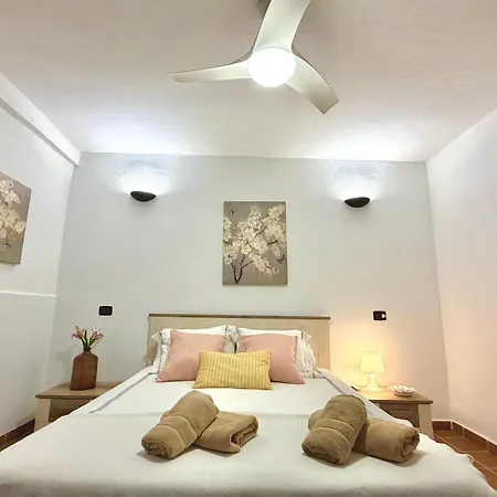 Your Holidays - Sta Monica - Costa Adeje (Tenerife)