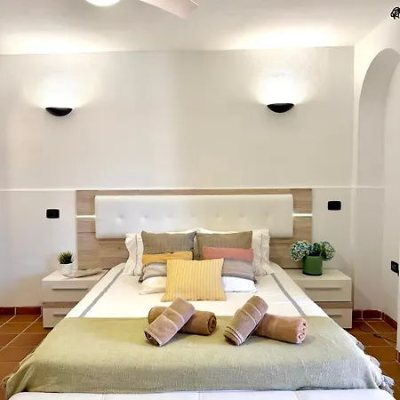 Your Holidays - Sta Monica - Villa